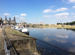 De Elbe deelt Dresden in twee.