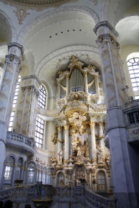 Het altaar van de Frauenkirche.
