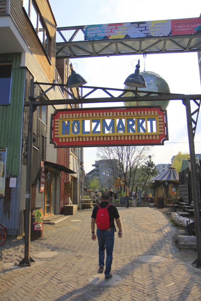 De ingang van de Holzmarkt
