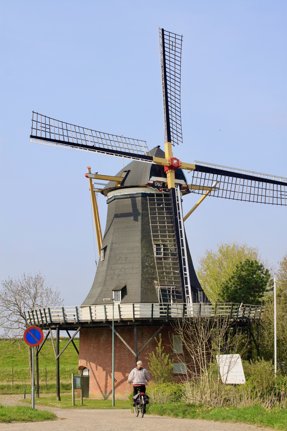 Een molen bij Nieuw Vossemeer